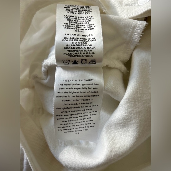 Good American High Rise 5-Pocket Style Distressed 90's Shorts NWT White 14/32‎ - Picture 12 of 16